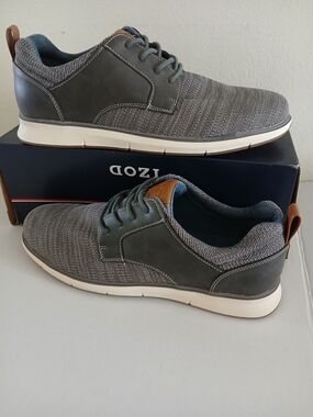 Izod Gray Kyler Knit  Sneakers Sizes 11/12  Memory Foam $35